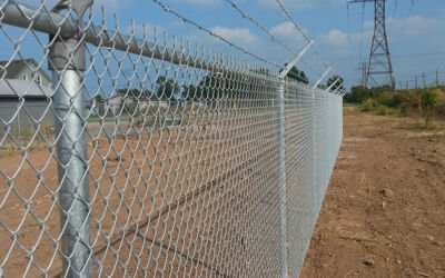 Chain Link vs Aluminum Fencing: Durability & Maintenance Guide